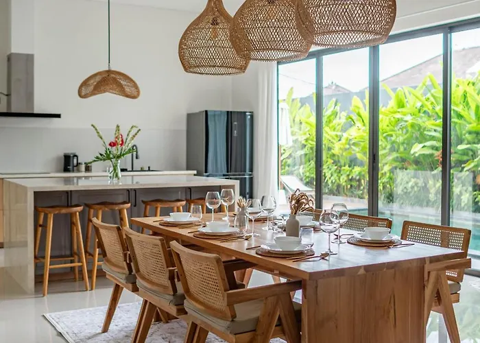 Villa Teak *